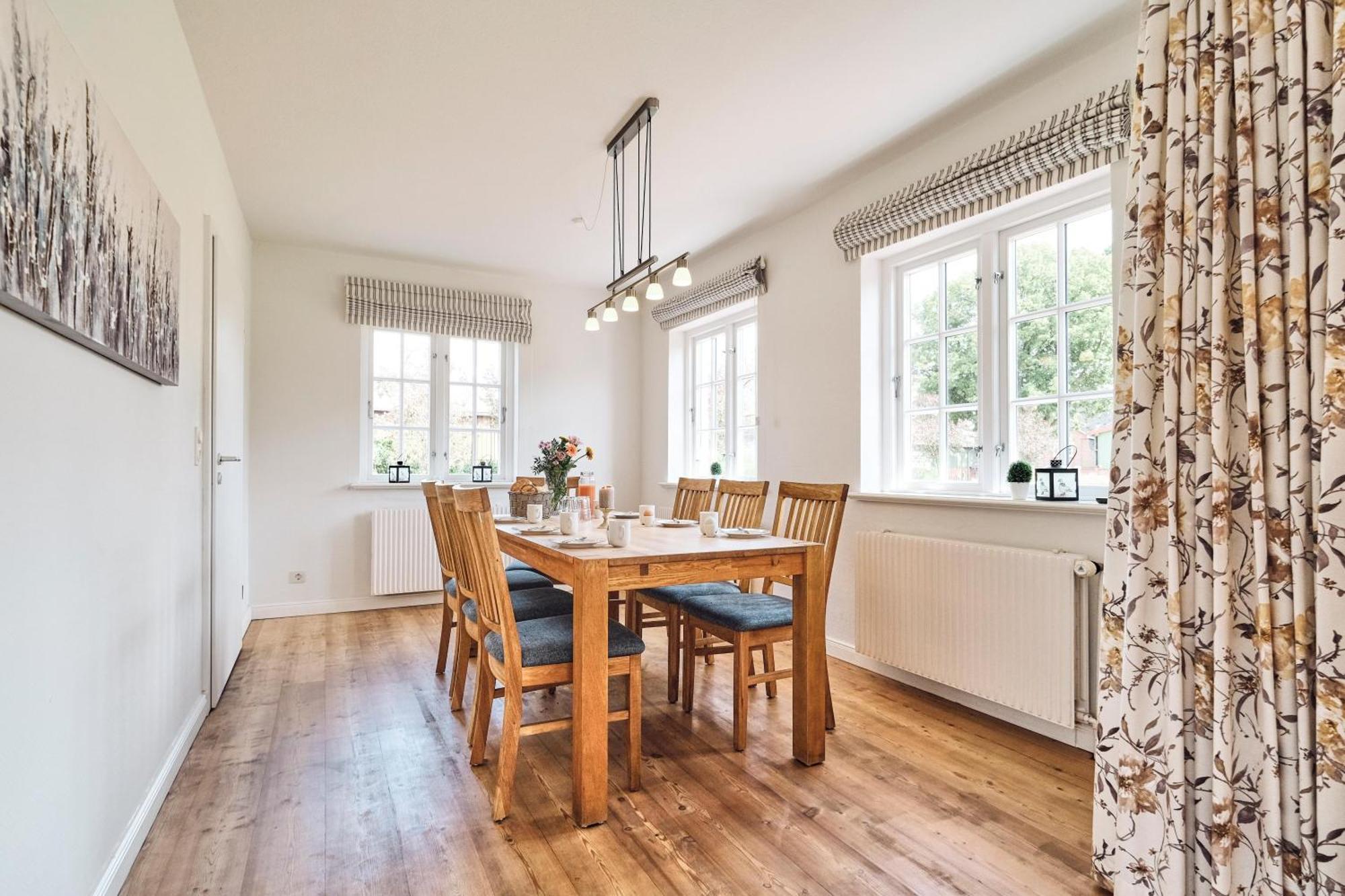 Husby  Landhaus Markerup מראה חיצוני תמונה